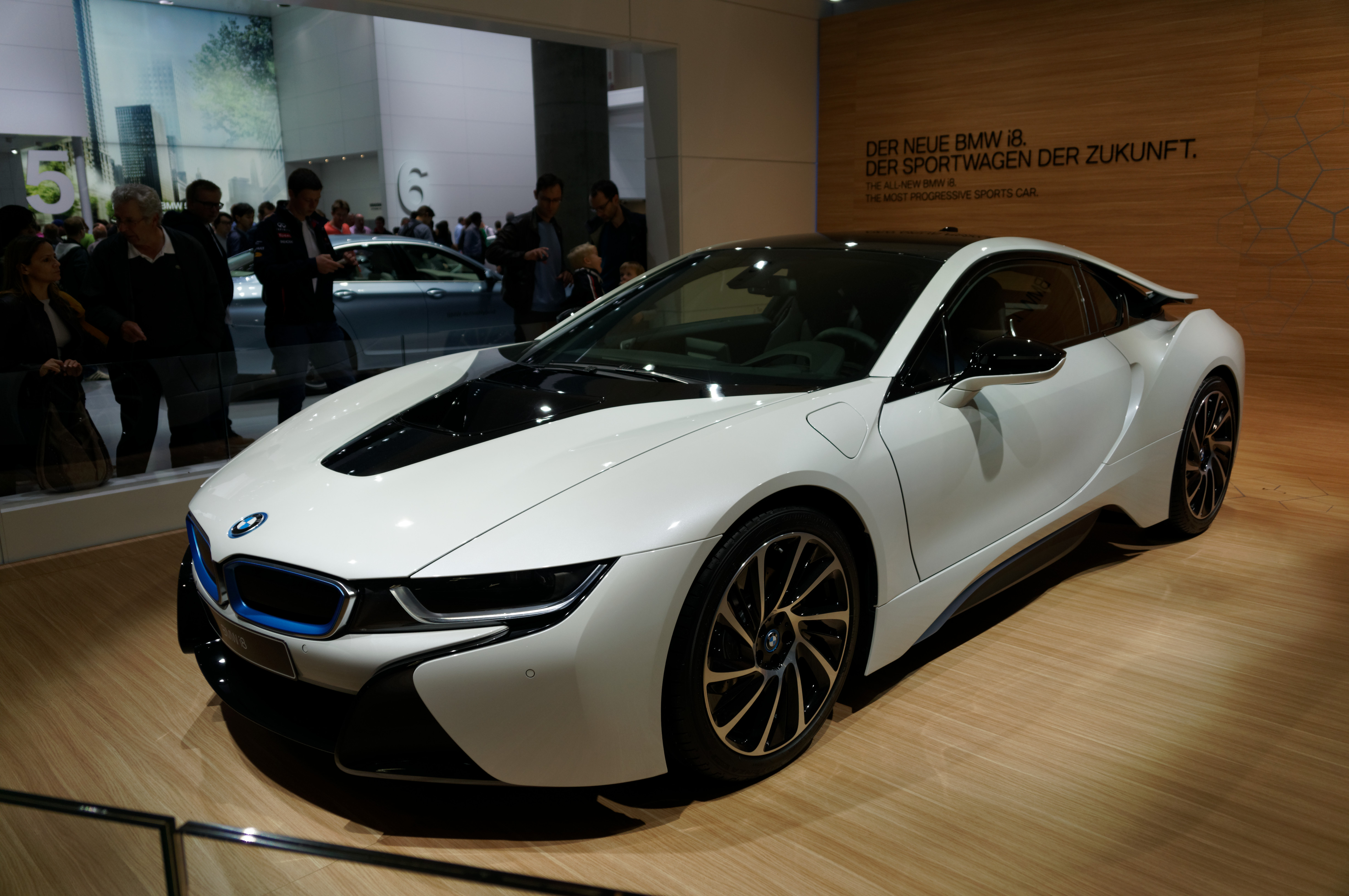کۆمپانیای BMW یادی سەد ساڵەی دامەزراندنی دەکاتەوە